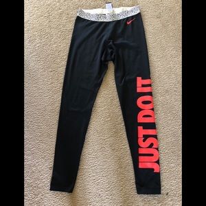 Nike Legging “ Just Do It” size M